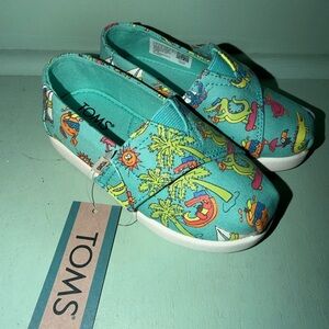 TOMS Kids' Teal and White Fun Print Sneakers